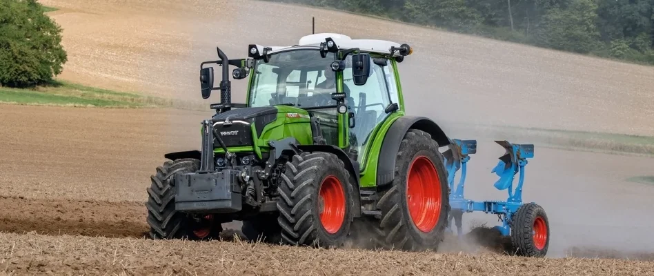Fendt 200 low horse power tractor pulling Lemken Tillage Equipment