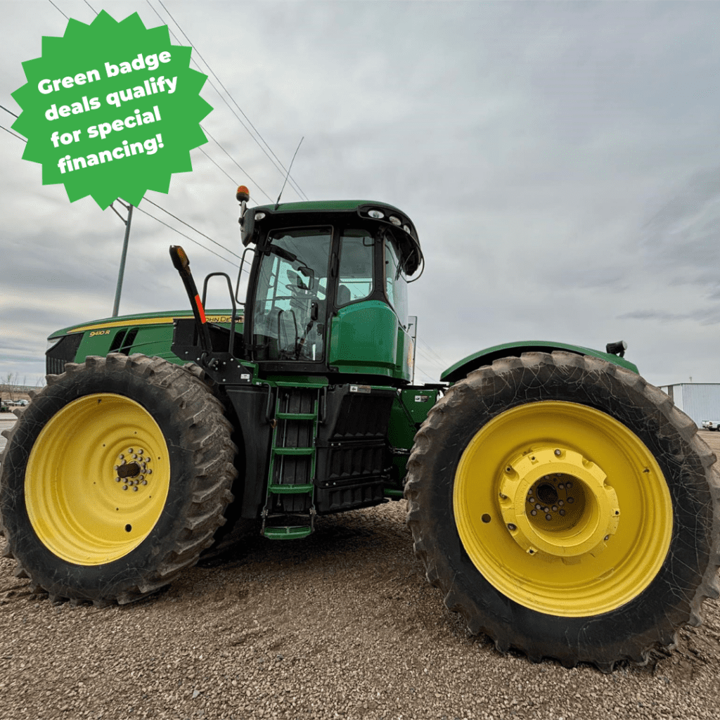 The John Deere 9410R offers 3,438 hours of operation and 410 HP, equipped with a 1000 PTO, 5 rear remotes, and an 18/6 Powershift transmission for smooth performance. With row crop duals and 4WD, this tractor excels in diverse field conditions, delivering reliable power and versatility. *SPECIAL FINANCING AVAILABLE*